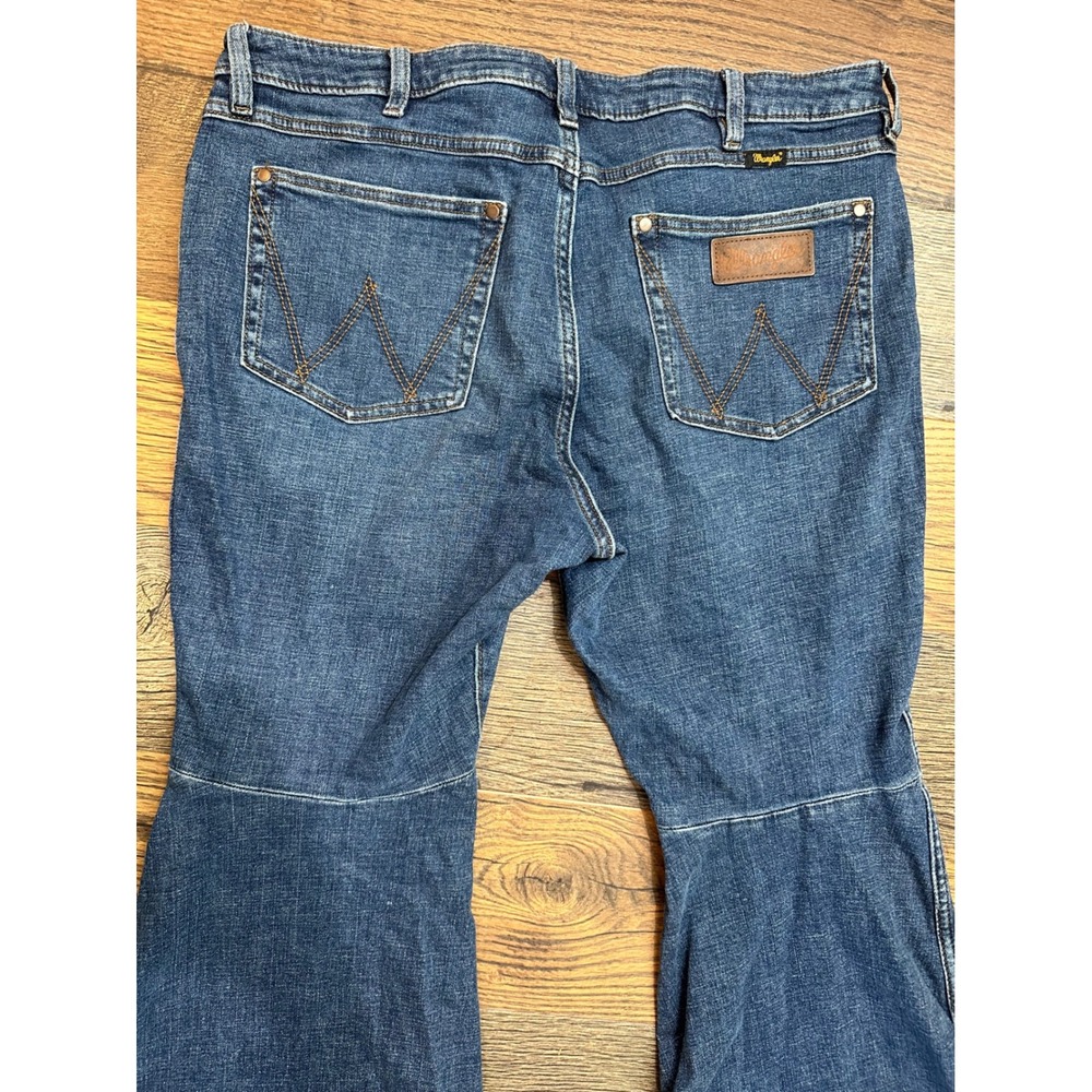 Wrangler High Rise Flare Jeans Womens 34x30 Blue Denim Bell Bottoms Cowgirl - Picture 9 of 16